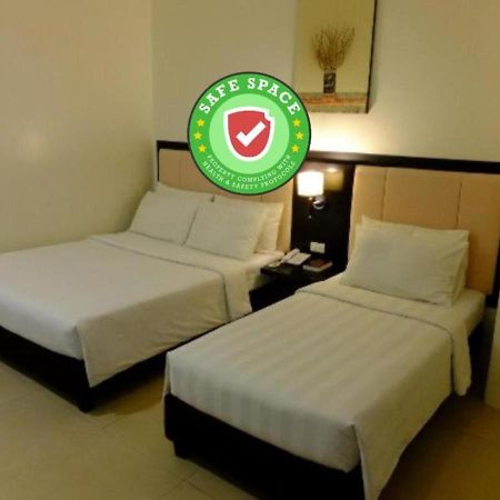 Manhattan Suites Inn Dumaguete City Exterior photo