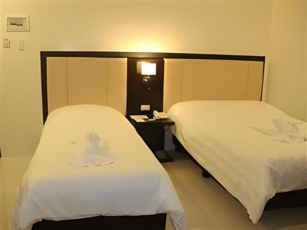 Manhattan Suites Inn Dumaguete City Exterior photo