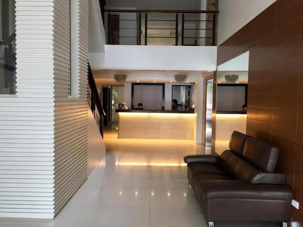 Manhattan Suites Inn Dumaguete City Exterior photo