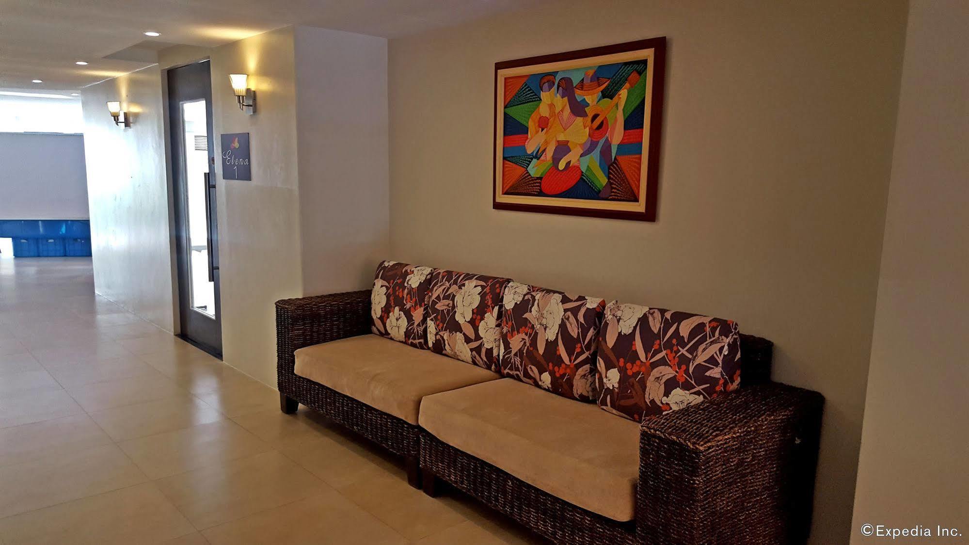 Manhattan Suites Inn Dumaguete City Exterior photo